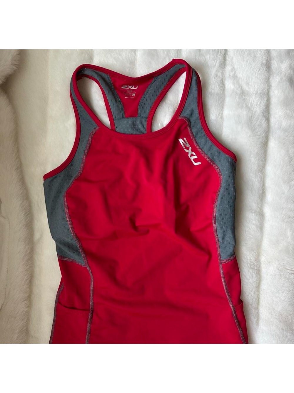 2XU red & grey women’s running tank top